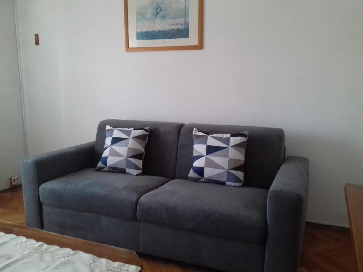 Apartment Dragan Pula Exterior photo